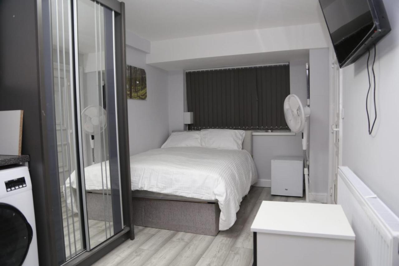 A A Guest Rooms Woolwich London Kültér fotó